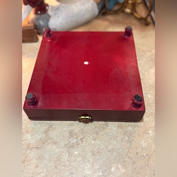 Elegant Brown and Silver Chessboard Frame - Picture 5 of 9